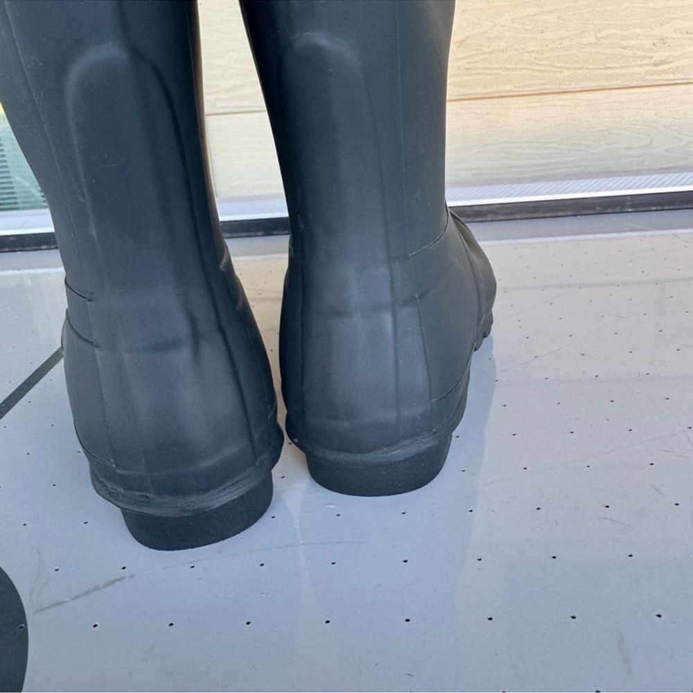 Hunter Classic Black Waterproof Boots - Picture 3 of 6